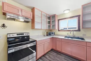 1825 Roseburg Rd, Myrtle Point, OR 97458 - Photo 11