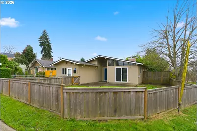 505 E Gloucester St, Gladstone, OR 97027 - Photo 3