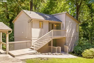 9520 SW 8th Ave, Portland, OR 97219 - Photo 3