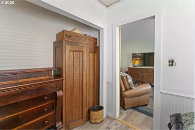 10786 Highway 126, Mapleton, OR 97453 - Photo 37