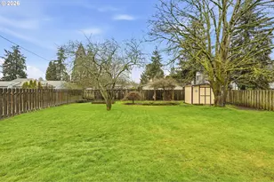 10276 SE Long St, Portland, OR 97266 - Photo 35