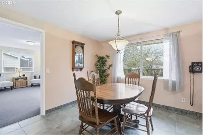 10276 SE Long St, Portland, OR 97266 - Photo 15