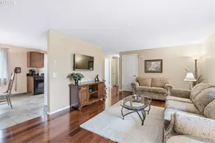 10276 SE Long St, Portland, OR 97266 - Photo 3