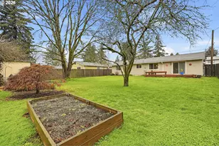 10276 SE Long St, Portland, OR 97266 - Photo 37