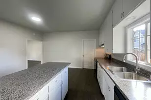 1039 Chestnut Ave, Cottage Grove, OR 97424 - Photo 9