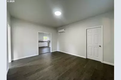 1039 Chestnut Ave, Cottage Grove, OR 97424 - Photo 5