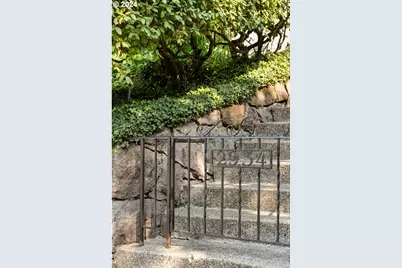 2934 SW Montgomery Dr, Portland, OR 97201 - Photo 7