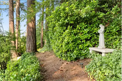 2934 SW Montgomery Dr, Portland, OR 97201 - Photo 41