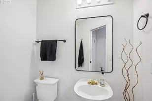 2133 NE 166th Dr, Portland, OR 97230 - Photo 29