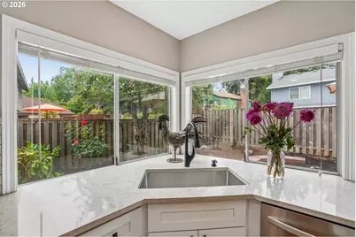 2133 NE 166th Dr, Portland, OR 97230 - Photo 11