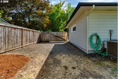 806 Randall St, Eugene, OR 97401 - Photo 35