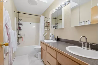 1396 SE Laurel Ct, Roseburg, OR 97470 - Photo 15