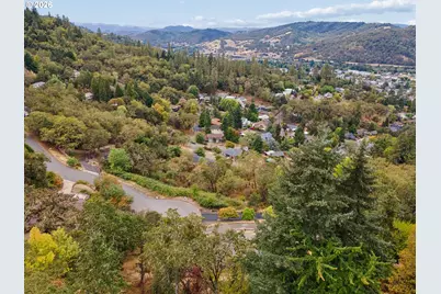 1396 SE Laurel Ct, Roseburg, OR 97470 - Photo 21