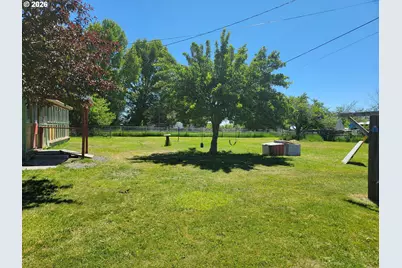 819 E Madison St, Burns, OR 97720 - Photo 25