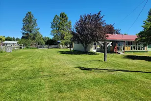 819 E Madison St, Burns, OR 97720 - Photo 33