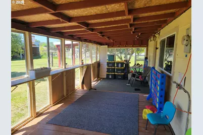 819 E Madison St, Burns, OR 97720 - Photo 27