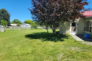 819 E Madison St, Burns, OR 97720 - Photo 29