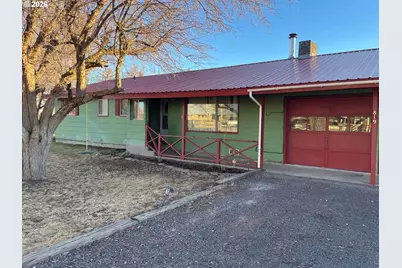 819 E Madison St, Burns, OR 97720 - Photo 1