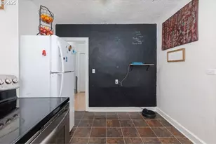 2303 Long St, Sweet Home, OR 97386 - Photo 5