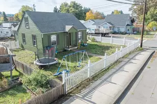 2303 Long St, Sweet Home, OR 97386 - Photo 3