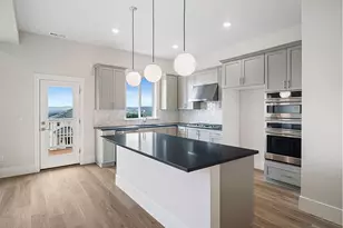 17694 SW Watchman Ln, Beaverton, OR 97007 - Photo 7