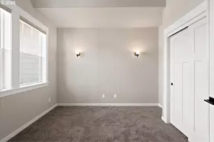 2020 NE Evergreen Ave, Albany, OR 97321 - Photo 7