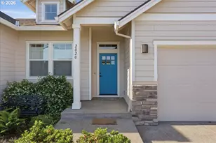 2020 NE Evergreen Ave, Albany, OR 97321 - Photo 5