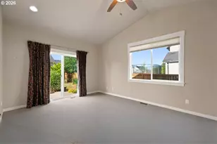 2020 NE Evergreen Ave, Albany, OR 97321 - Photo 17