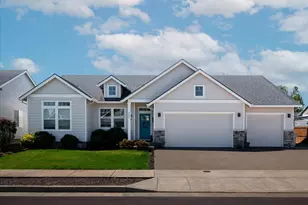 2020 NE Evergreen Ave, Albany, OR 97321 - Photo 1