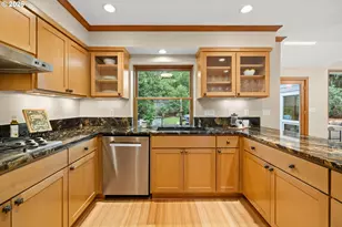 1190 Bayberry Rd, Lake Oswego, OR 97034 - Photo 9