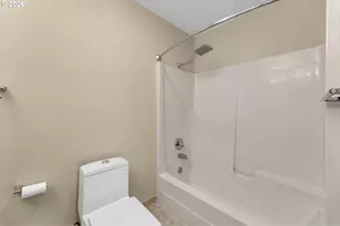 4990 S Landing Dr, Portland, OR 97239 - Photo 25