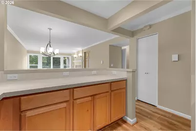 4990 S Landing Dr #202, Portland, OR 97239 - Photo 13