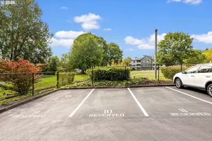 4990 S Landing Dr, Portland, OR 97239 - Photo 45