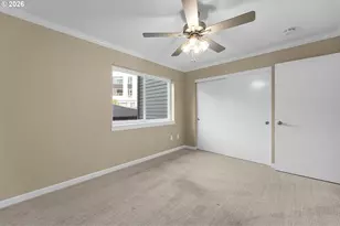 4990 S Landing Dr, Portland, OR 97239 - Photo 29