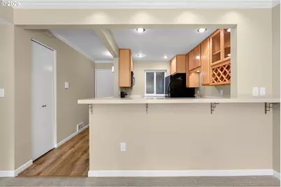 4990 S Landing Dr #202, Portland, OR 97239 - Photo 17