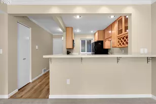 4990 S Landing Dr, Portland, OR 97239 - Photo 17