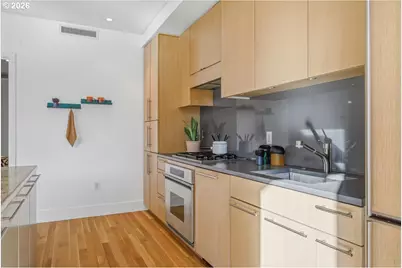 937 NW Glisan St #435, Portland, OR 97209 - Photo 13