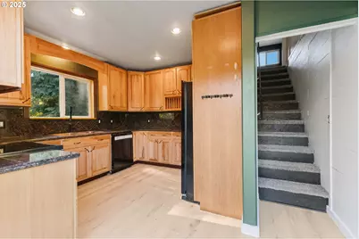 312 Nevada Dr, Longview, WA 98632 - Photo 9