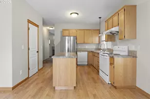 765 NE 93rd Ave, Portland, OR 97220 - Photo 15