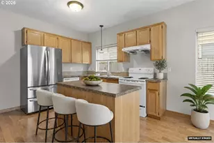 765 NE 93rd Ave, Portland, OR 97220 - Photo 5