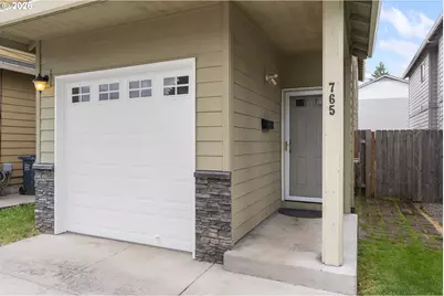 765 NE 93rd Ave, Portland, OR 97220 - Photo 3