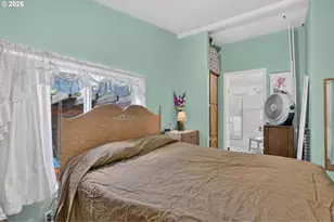 9015 NE Sumner St, Portland, OR 97220 - Photo 11