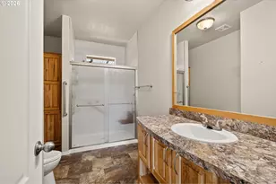 953 N Adams St, Lafayette, OR 97127 - Photo 21