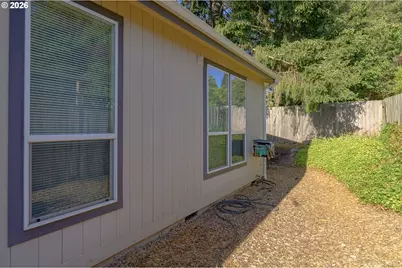 953 N Adams St, Lafayette, OR 97127 - Photo 33