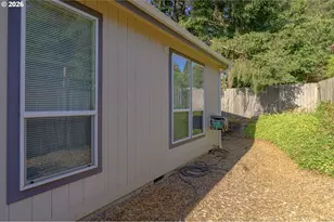 953 N Adams St, Lafayette, OR 97127 - Photo 33