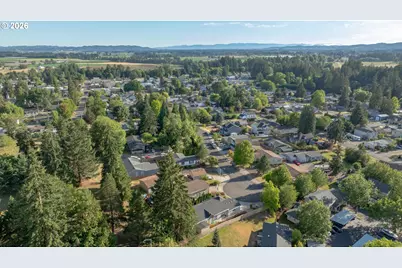953 N Adams St, Lafayette, OR 97127 - Photo 3