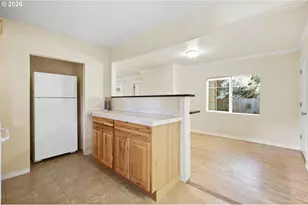 716 F St, Springfield, OR 97477 - Photo 17
