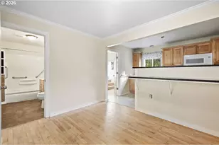 716 F St, Springfield, OR 97477 - Photo 19