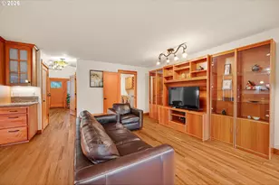 8380 SW Rogue Ln, Wilsonville, OR 97070 - Photo 9