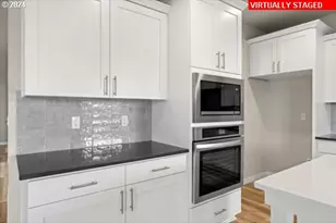 10060 SE Vradenburg Rd, Happy Valley, OR 97086 - Photo 11
